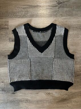 Striped Knit V-Neck Sweater Vest in Black & White